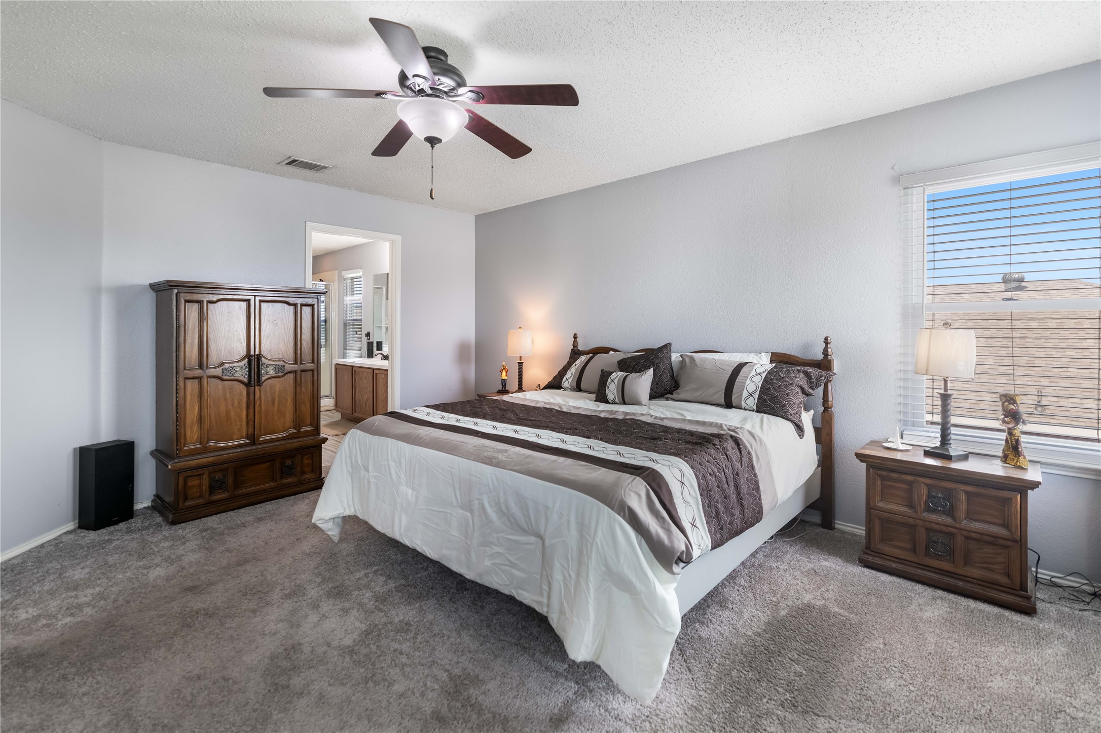1402 Anglican Drive Arlington TX 76002