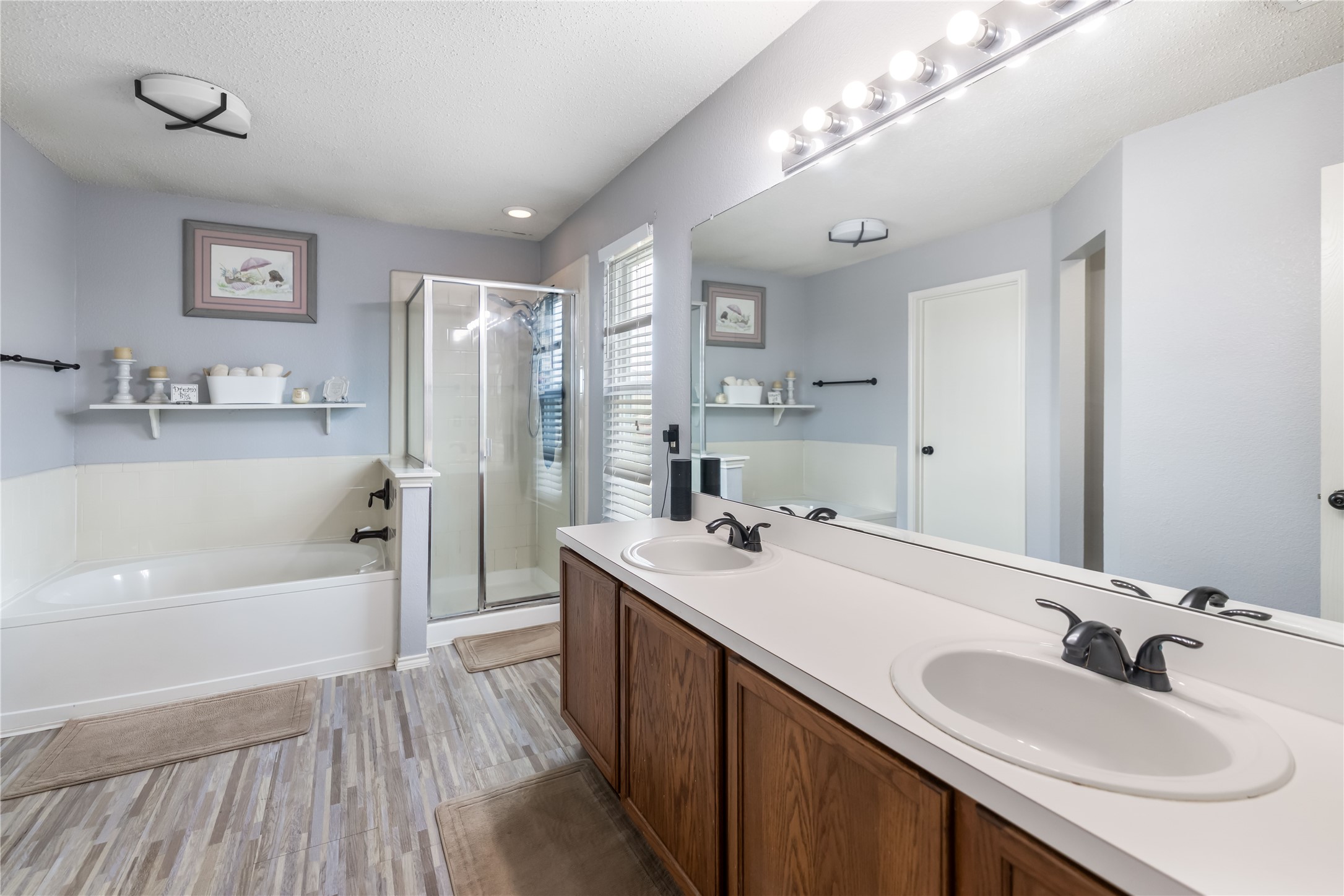 1402 Anglican Drive Arlington TX 76002