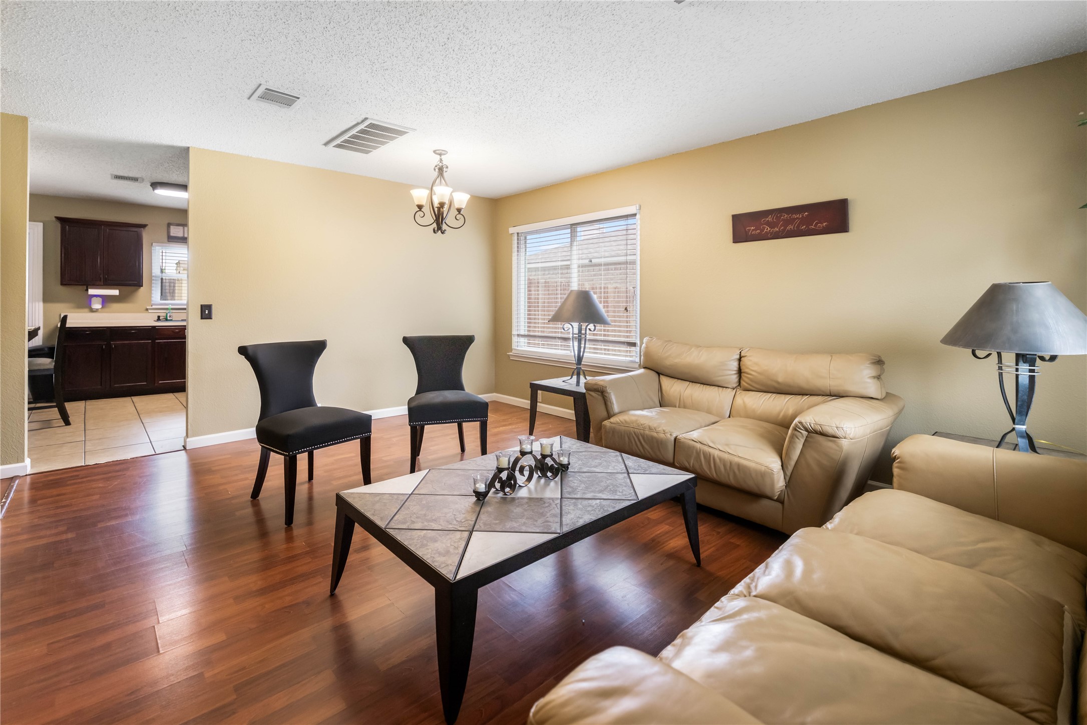 1402 Anglican Drive Arlington TX 76002
