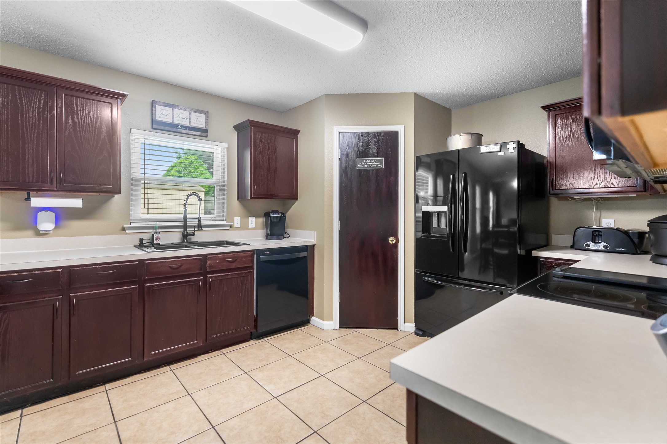 1402 Anglican Drive Arlington TX 76002