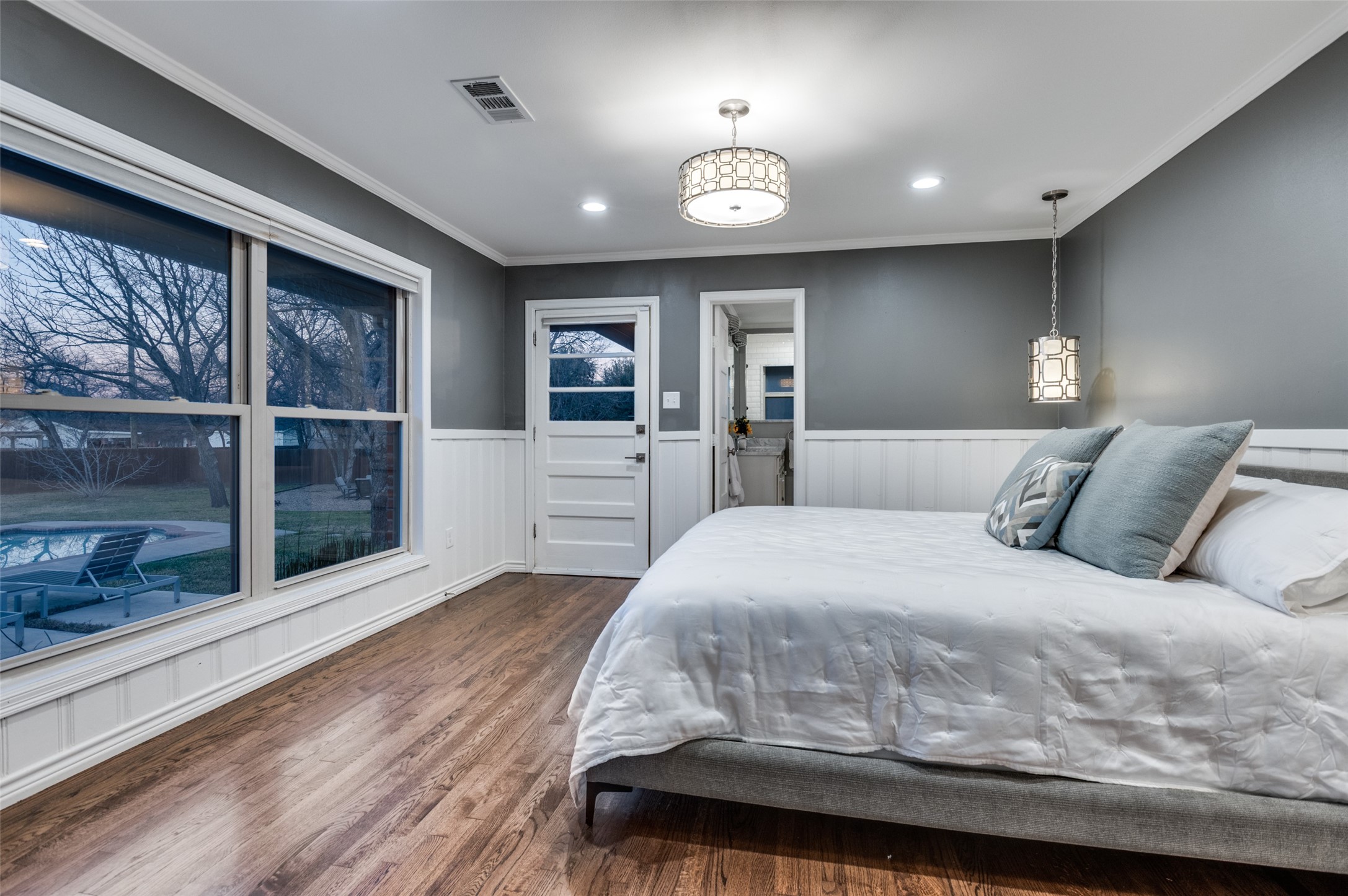 907 E Texas Street Grapevine TX 76051
