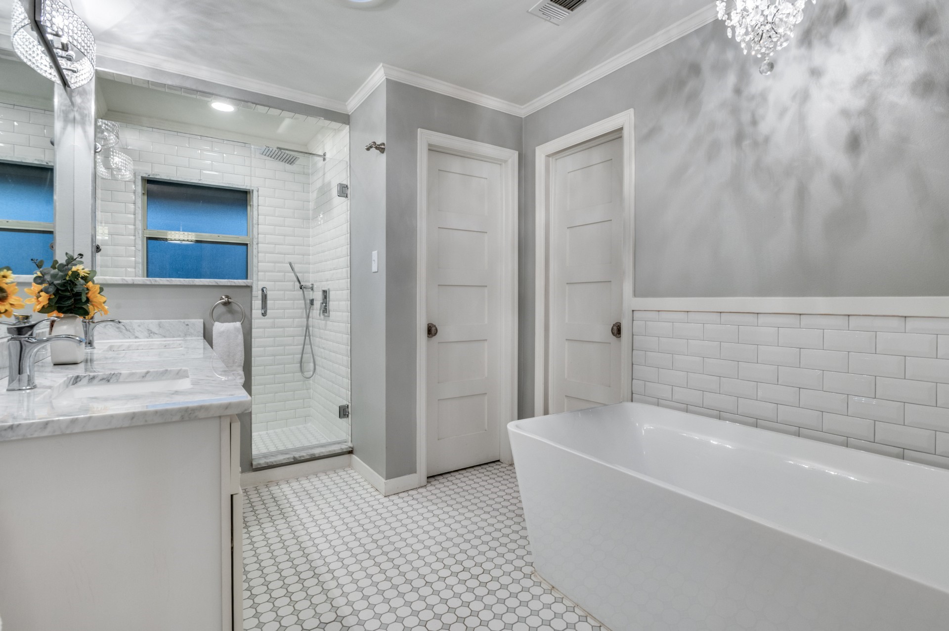907 E Texas Street Grapevine TX 76051