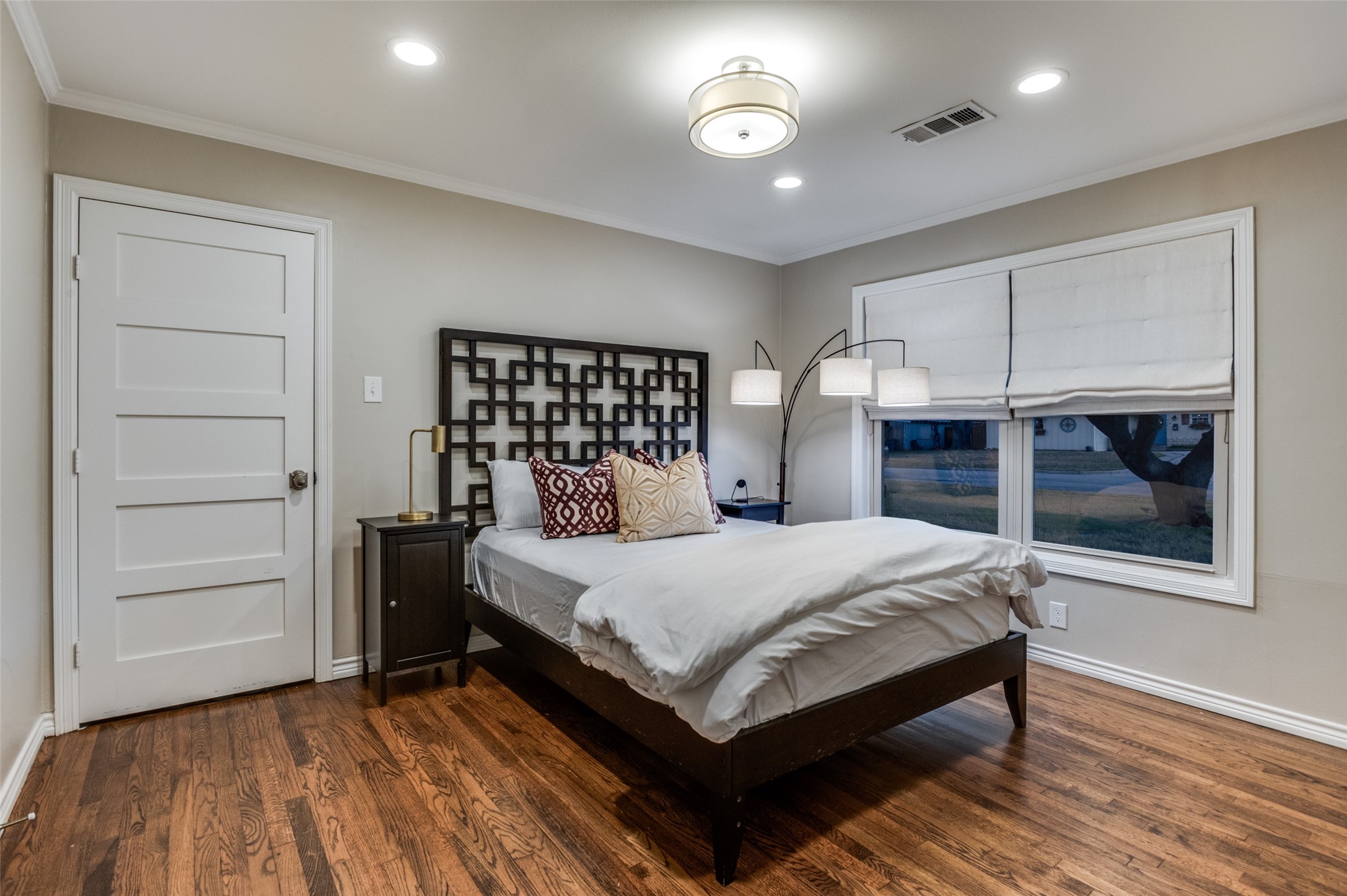 907 E Texas Street Grapevine TX 76051