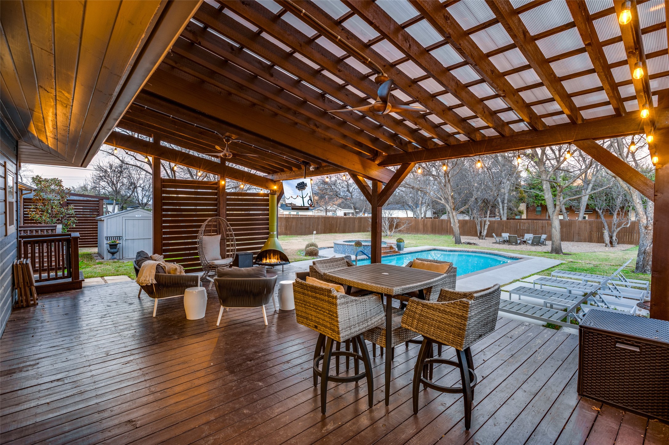 907 E Texas Street Grapevine TX 76051