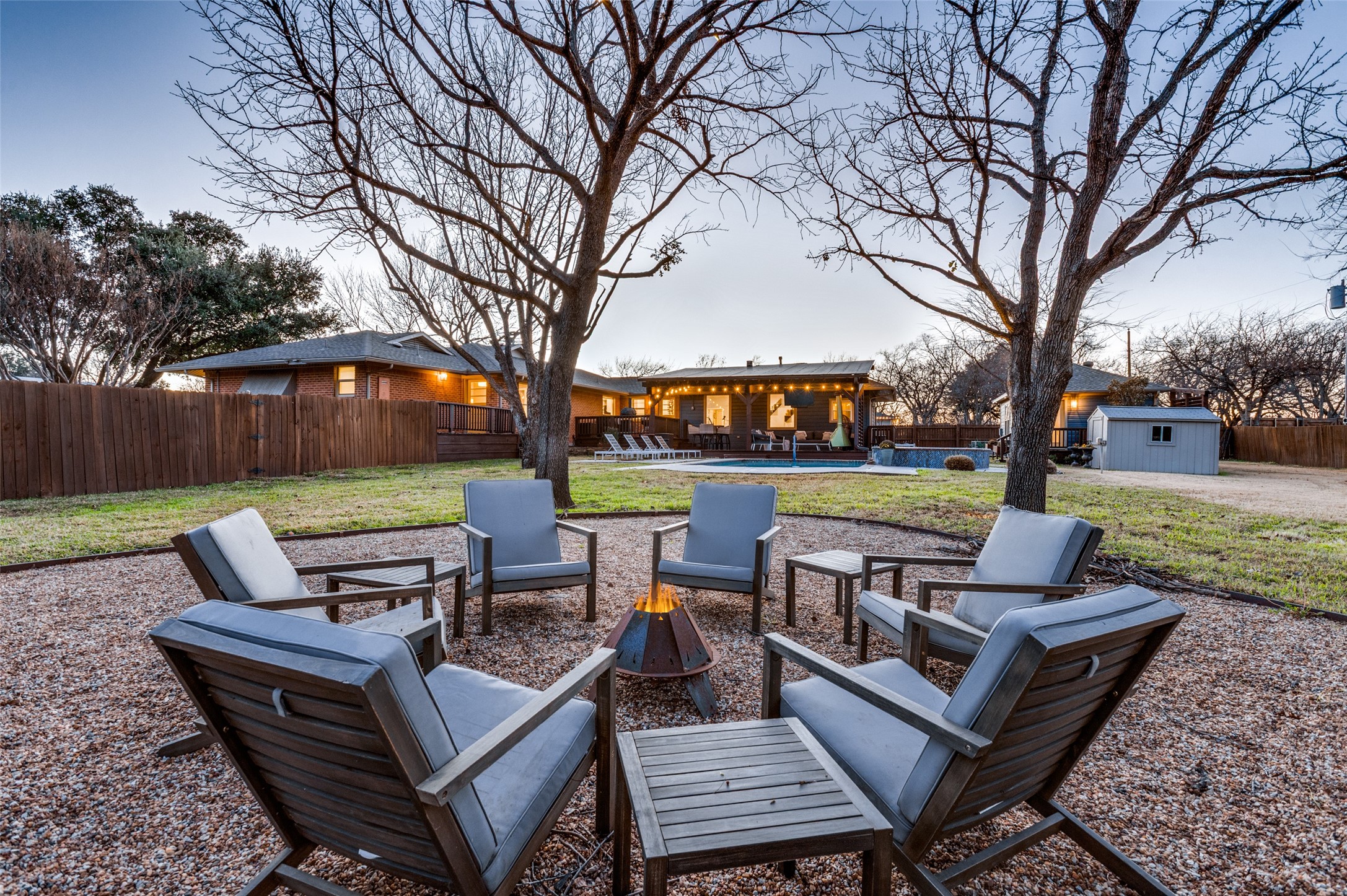 907 E Texas Street Grapevine TX 76051