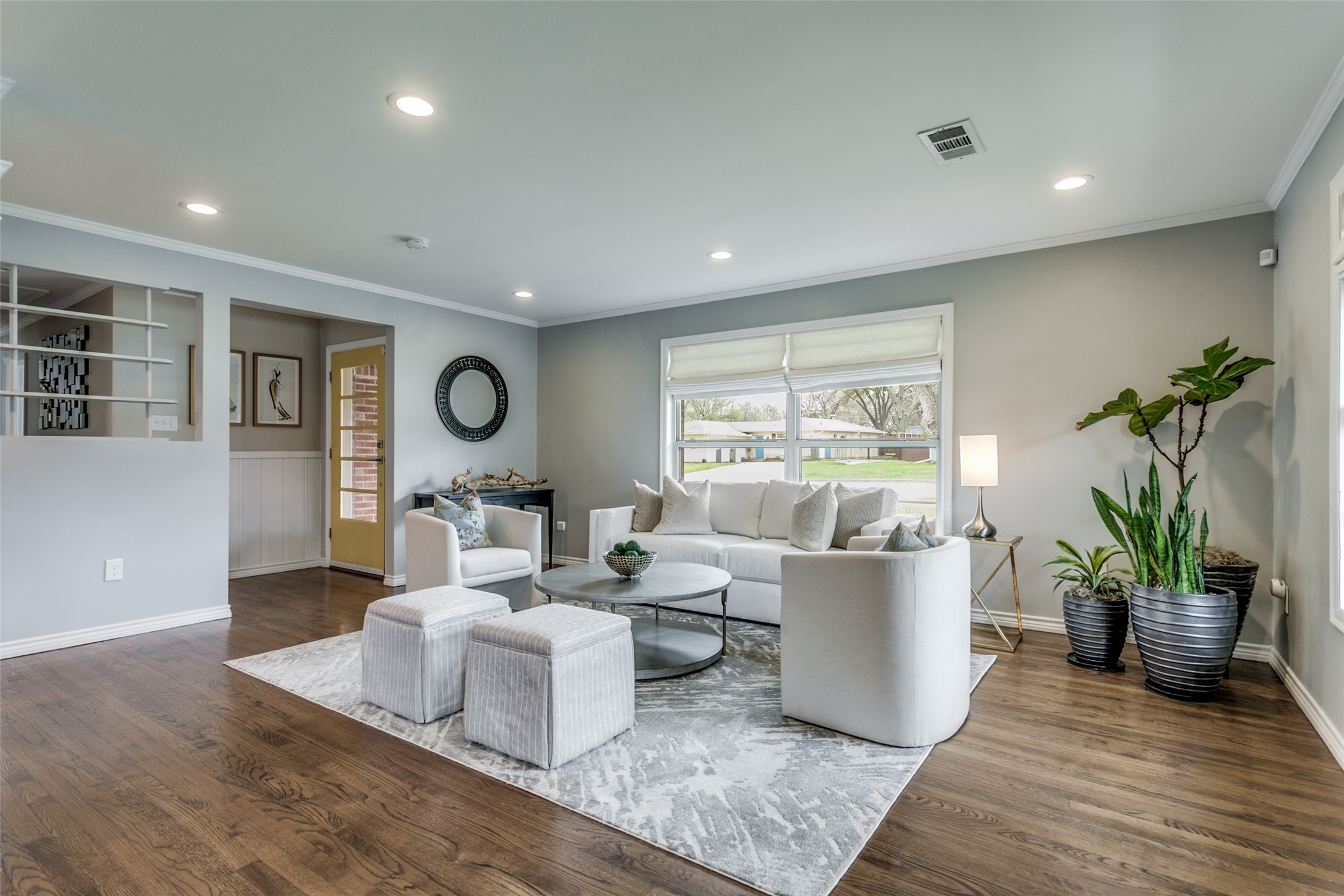 907 E Texas Street Grapevine TX 76051