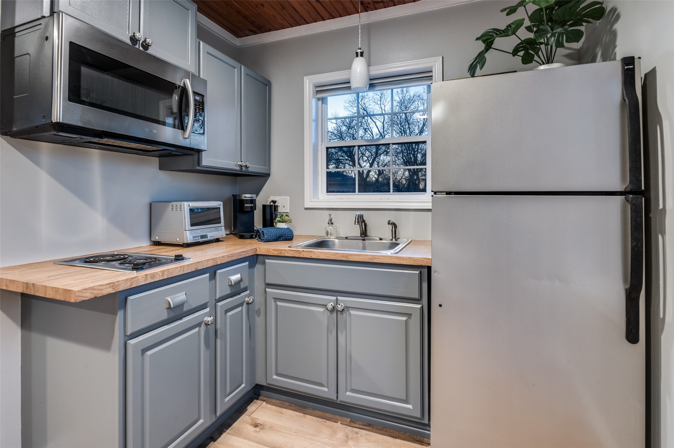 907 E Texas Street Grapevine TX 76051
