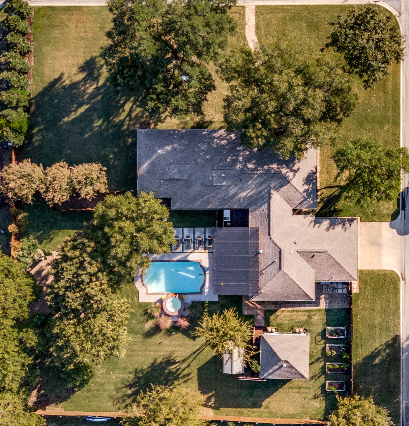 907 E Texas Street Grapevine TX 76051
