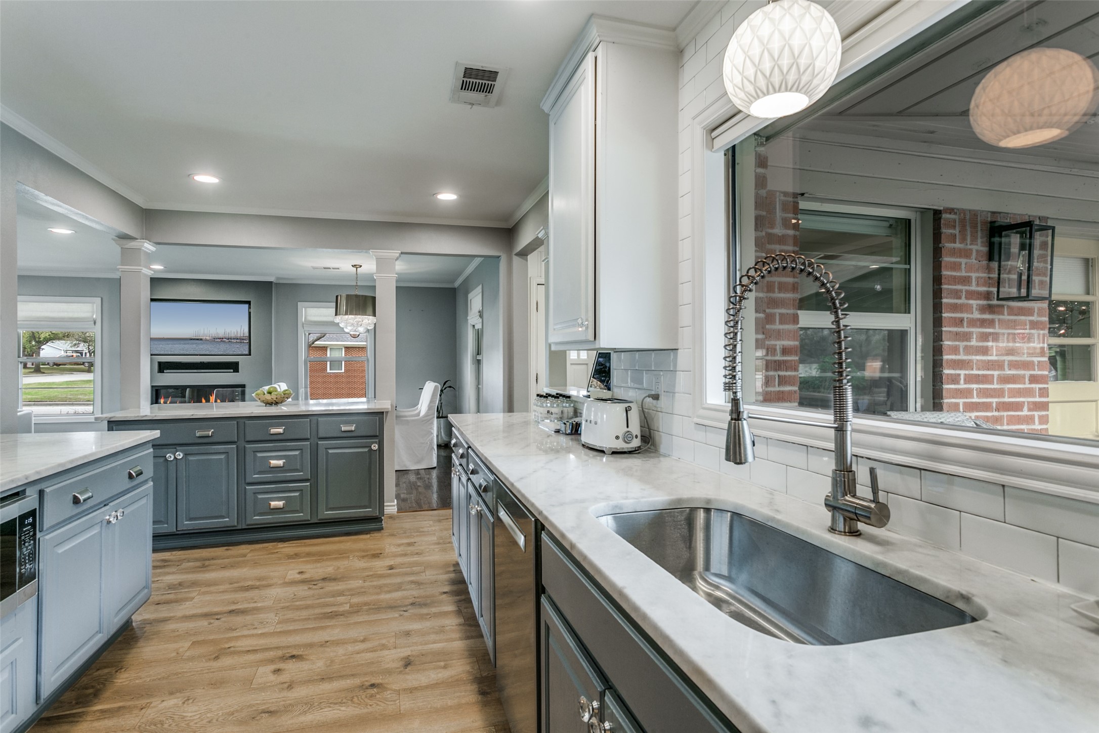 907 E Texas Street Grapevine TX 76051