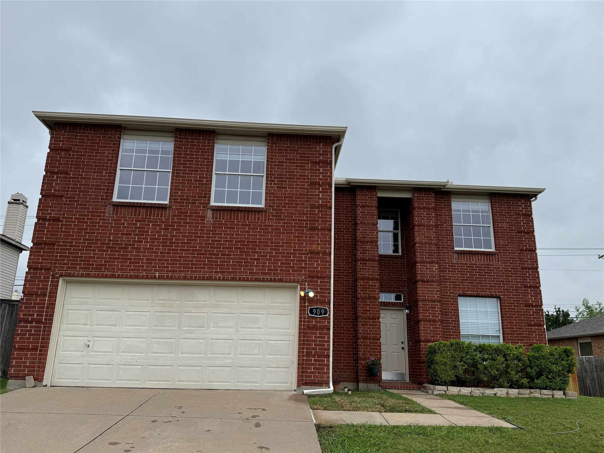 909 Carthage Way Arlington TX 76017