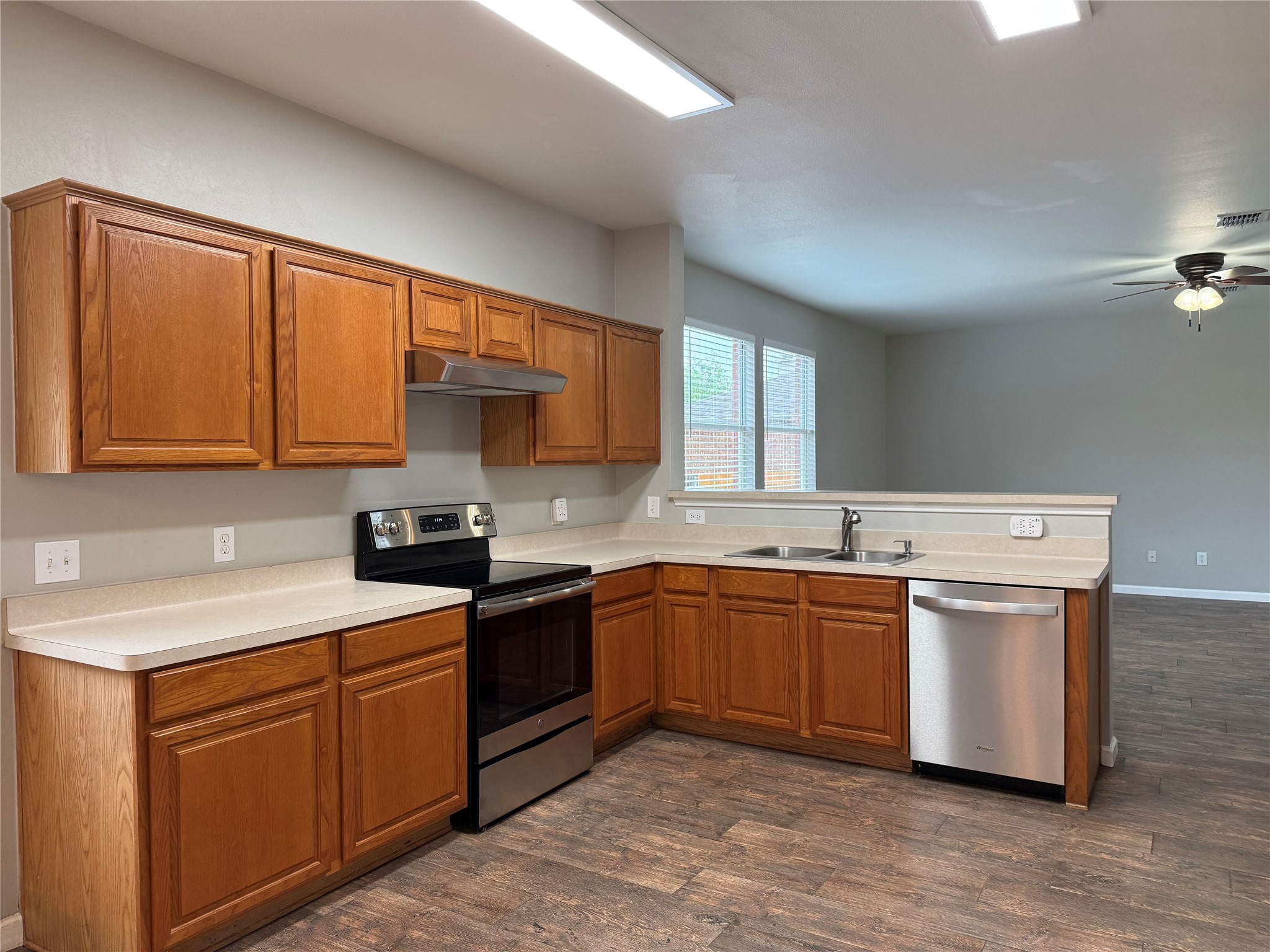 909 Carthage Way Arlington TX 76017