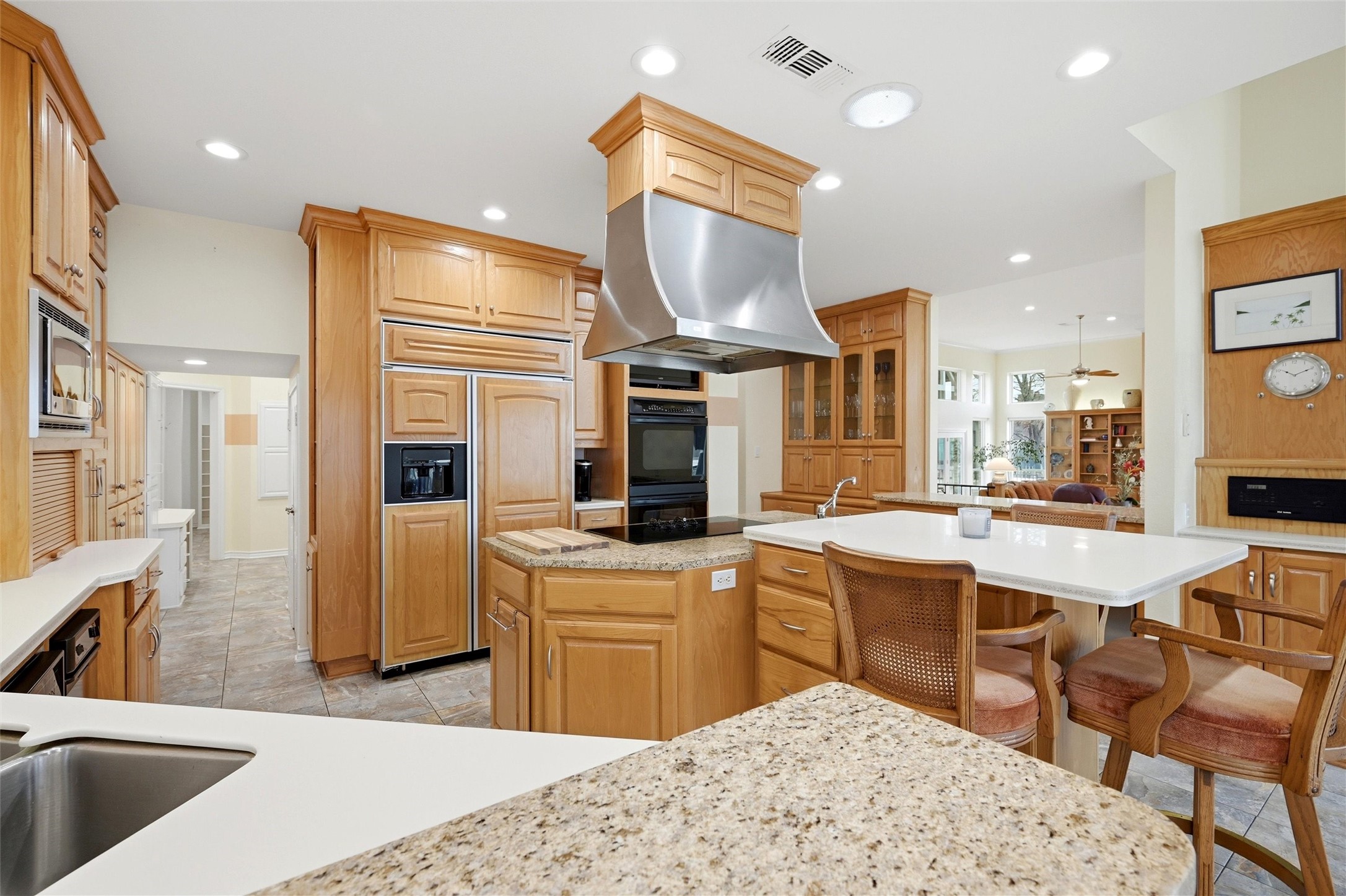 143 Blackfoot Trail Lake Kiowa TX 76240