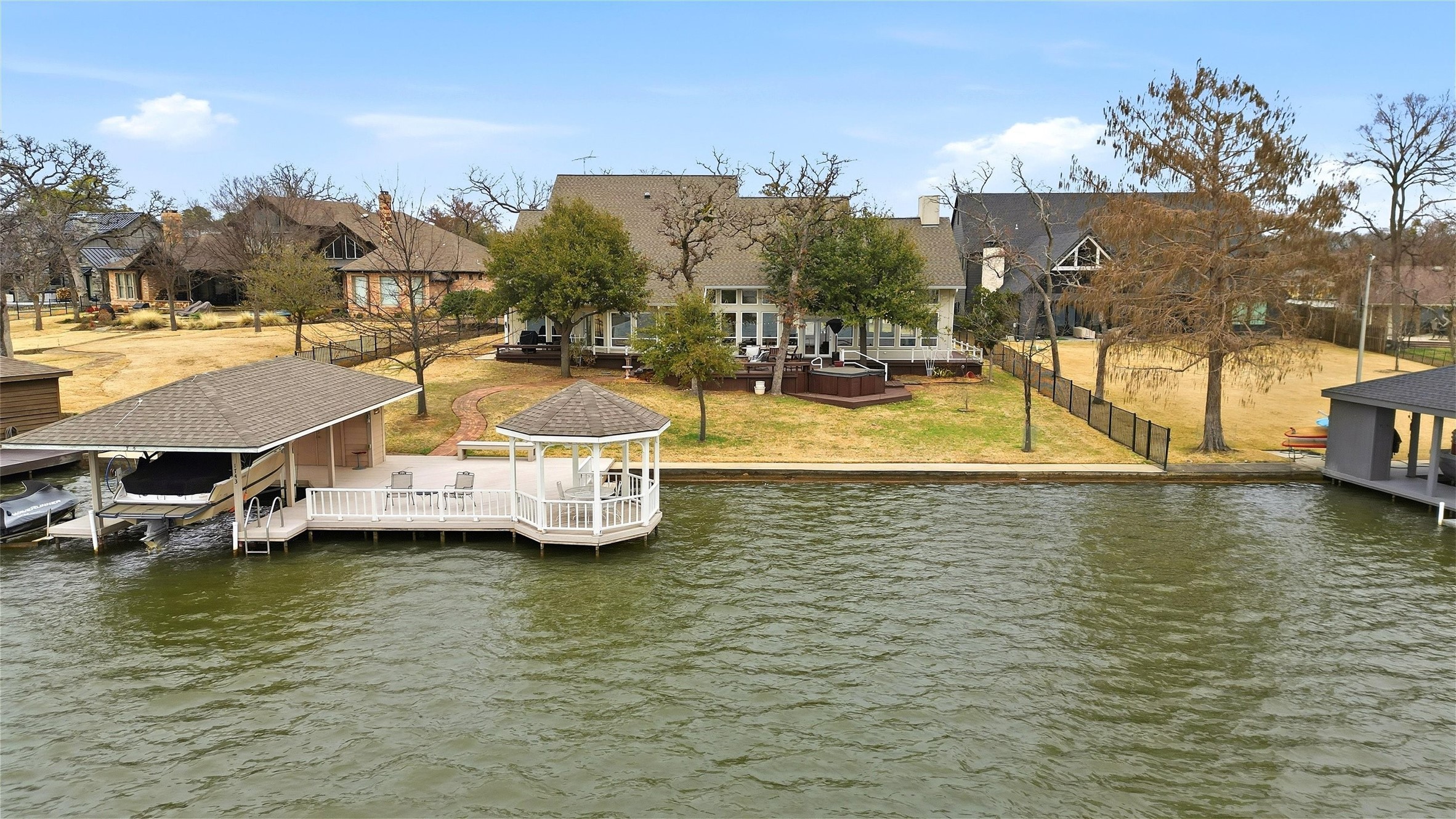 143 Blackfoot Trail Lake Kiowa TX 76240