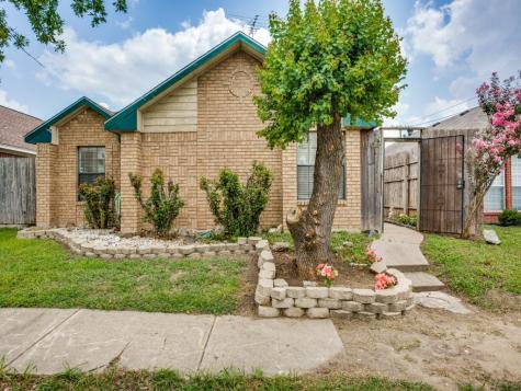 1504 Liberty Lane Mesquite TX 75149