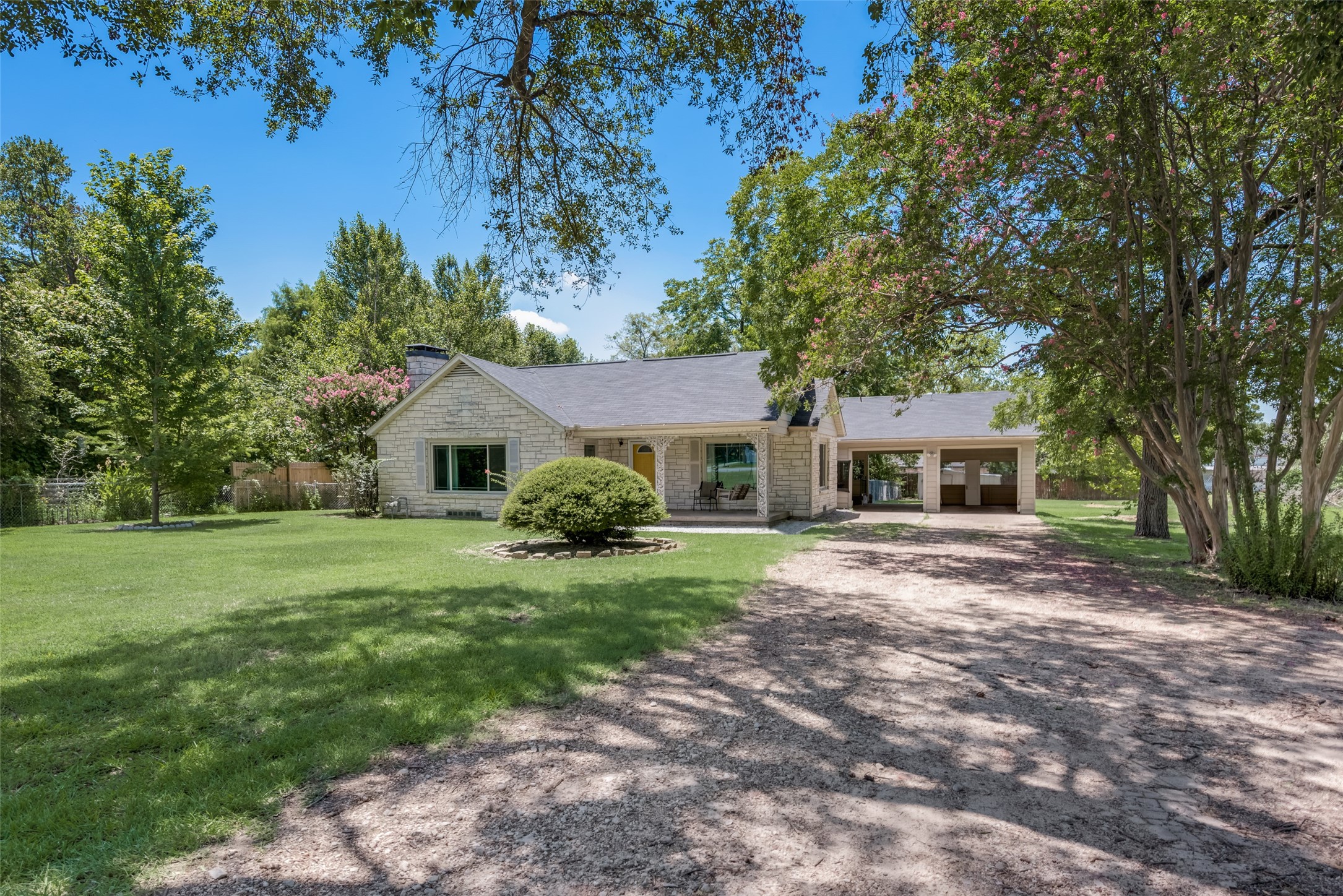 819 Griffith Avenue Terrell TX 75160