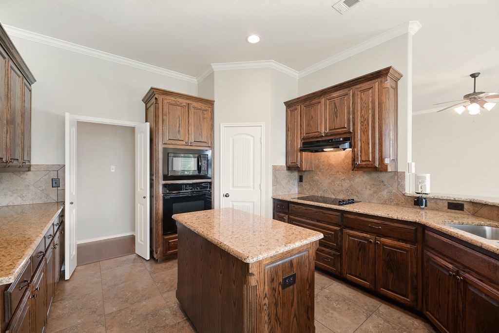 117 Thames Circle Waxahachie TX 75165