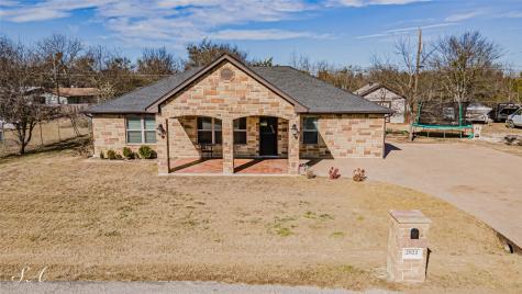 2922 Red Oak Drive Granbury TX 76048