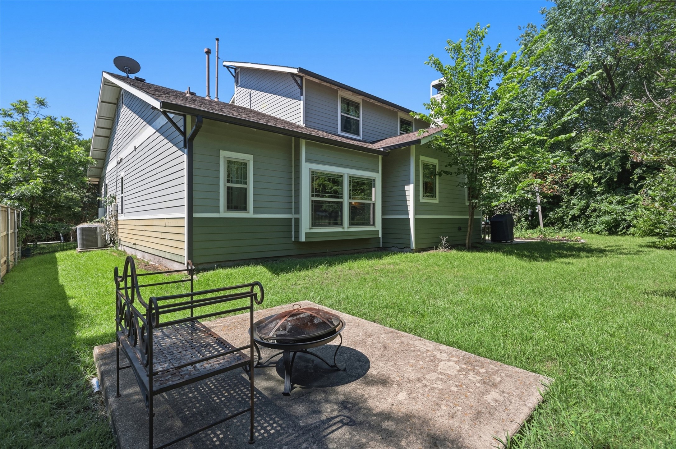 1204 Quisenberry Street Mckinney TX 75069