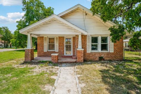610 N Race Street Stephenville TX 76401