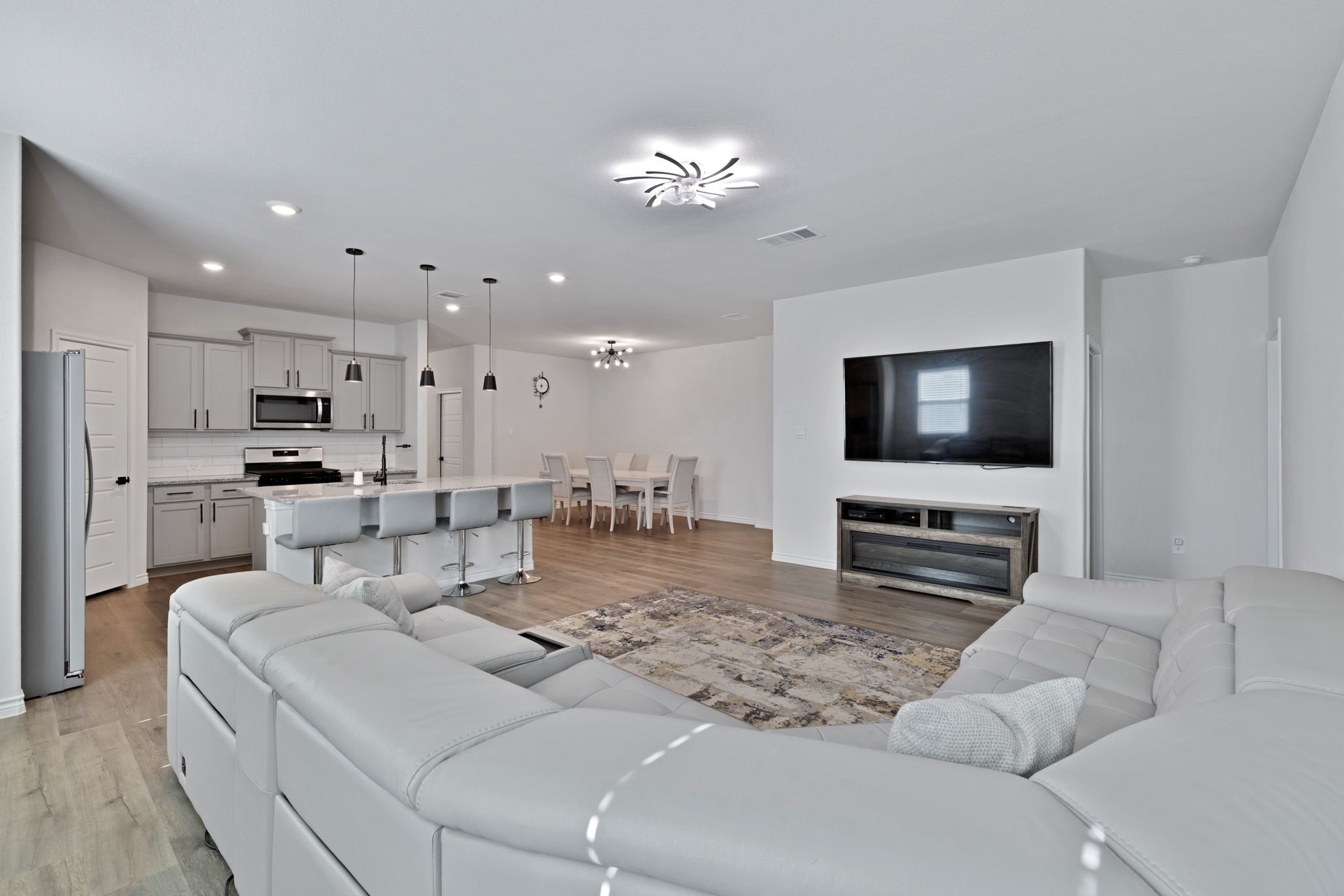 9813 Tinsley Street Aubrey TX 76227