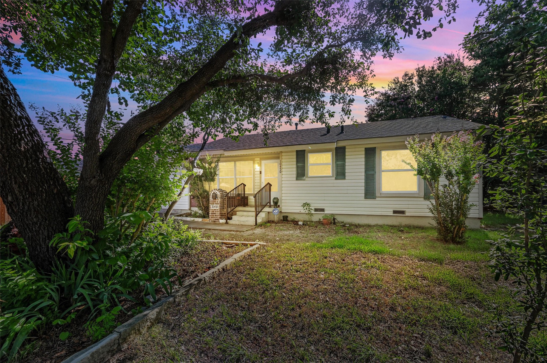 10450 Joaquin Drive Dallas TX 75228