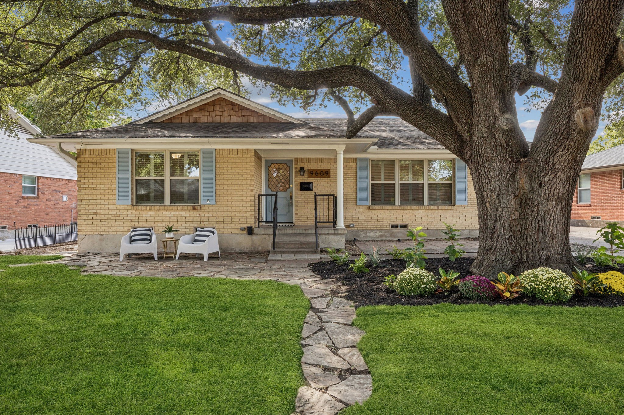 9609 Livenshire Drive Dallas TX 75238