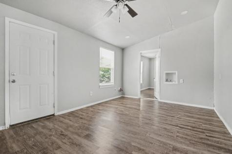 2475 Volga Avenue Dallas TX 75216