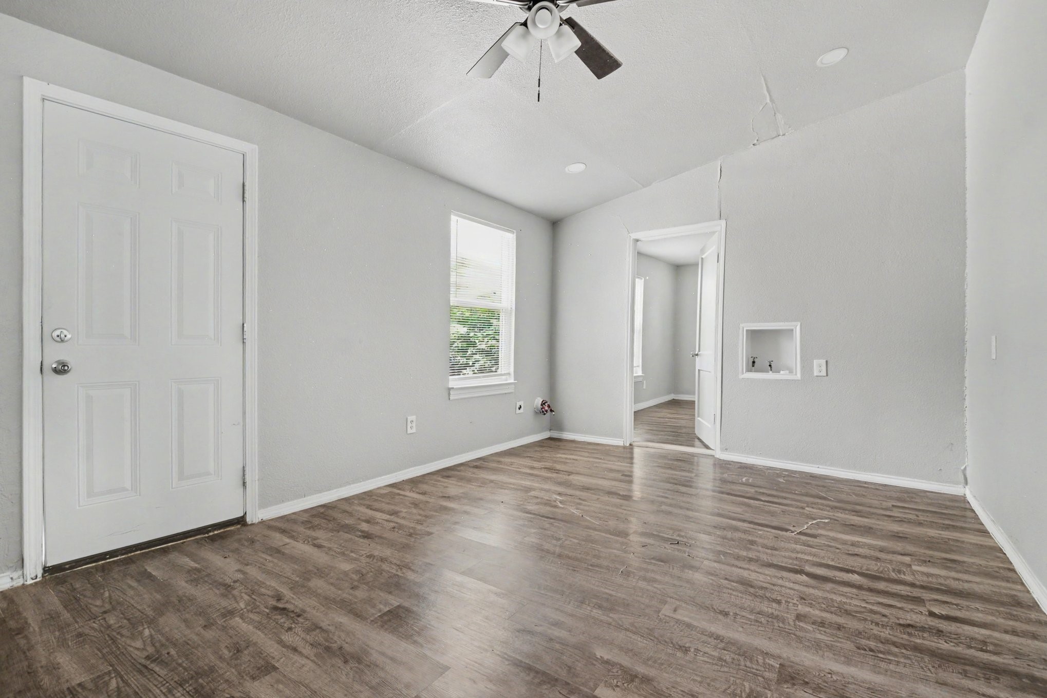 2475 Volga Avenue Dallas TX 75216