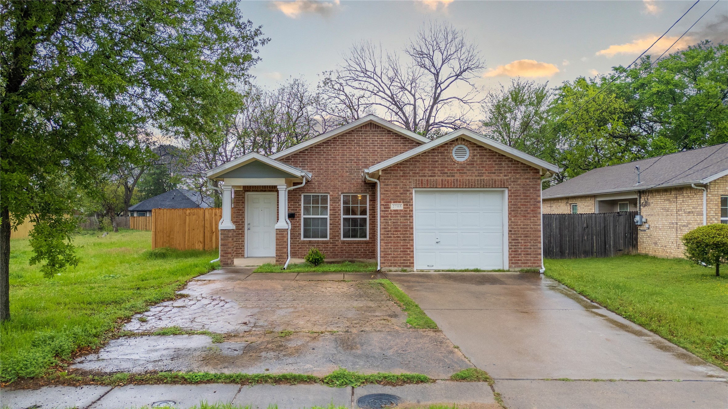2705 Silkwood Street Dallas TX 75215