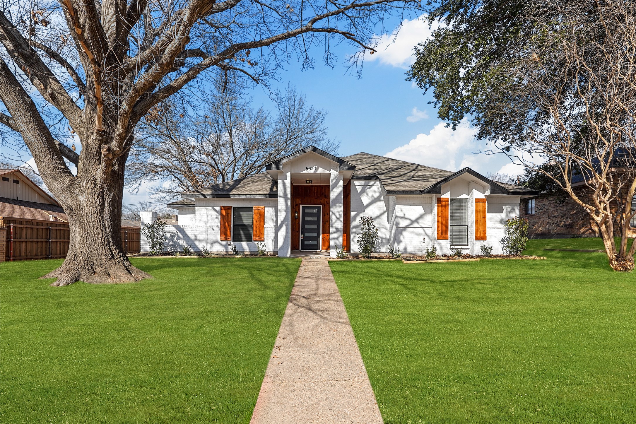 5637 Winding Woods Trail Dallas TX 75227