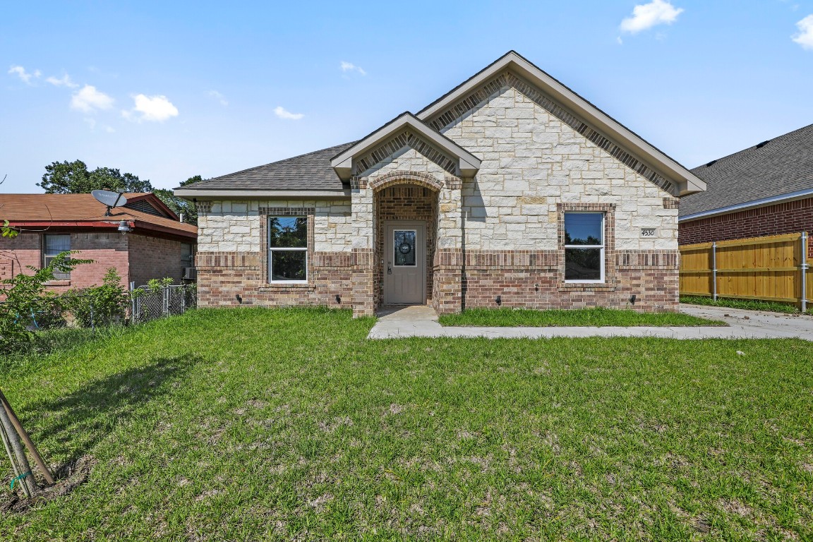 4530 Gracey Street Dallas TX 75216