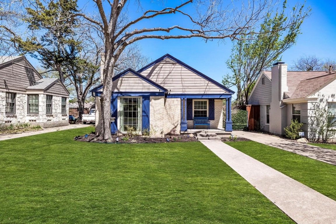 2515 W 10th Street Dallas TX 75211