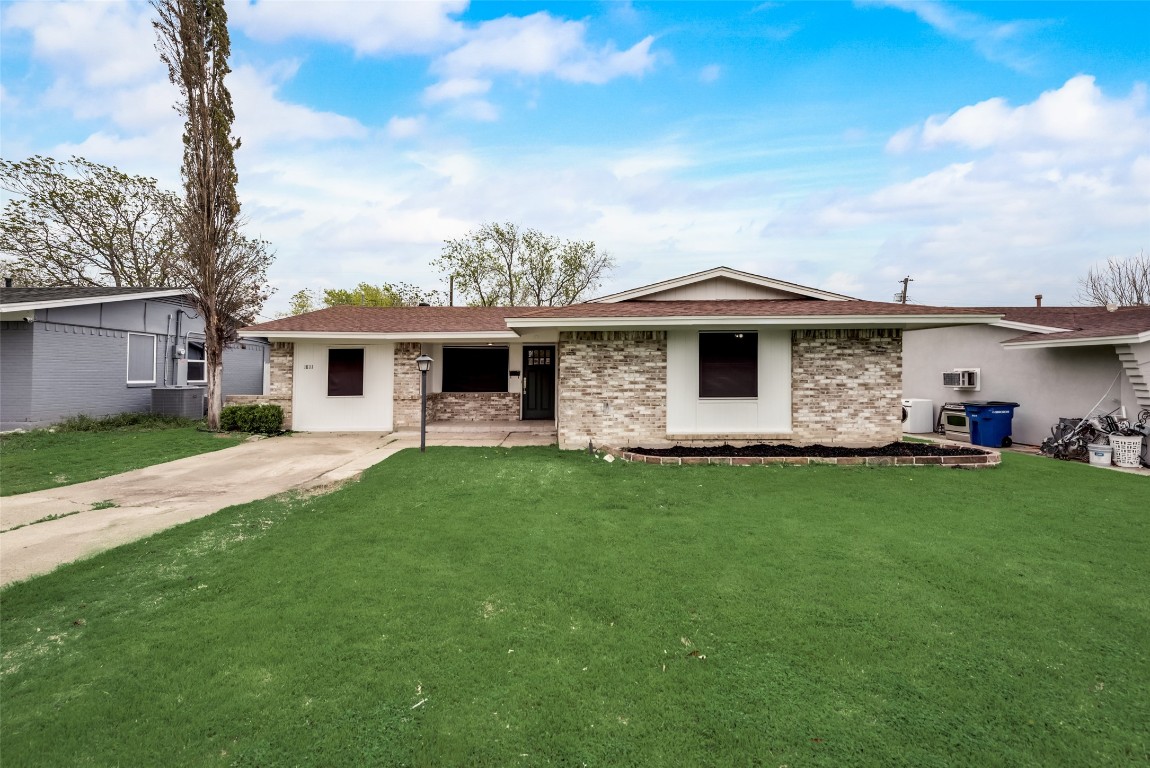 1811 S Perry Road Carrollton TX 75006