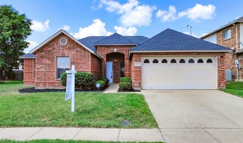 5260 Dillon Circle Haltom City TX 76137