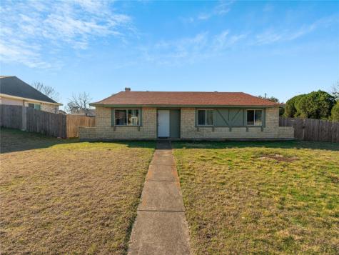 702 Countryside Court Duncanville TX 75137