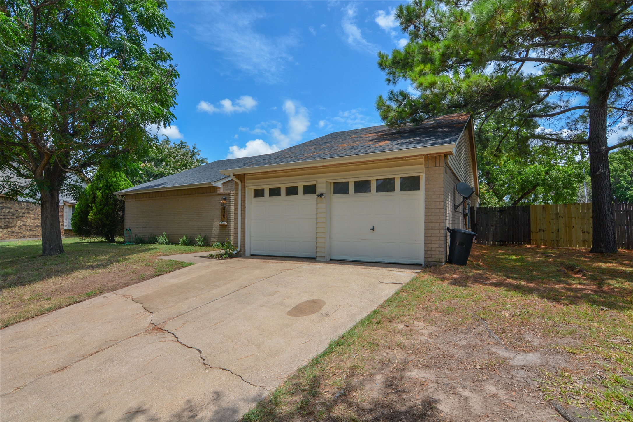 4201 Amherst Lane Grand Prairie TX 75052