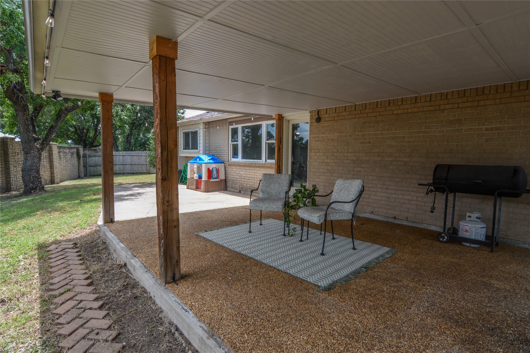 4201 Amherst Lane Grand Prairie TX 75052