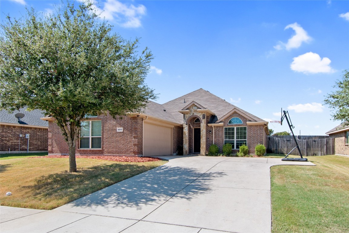 1013 Rio Vista Drive Desoto TX 75115