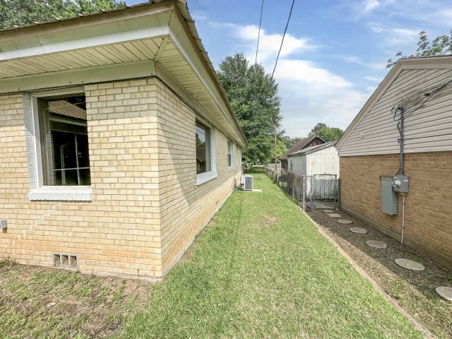 2302 N Akin Street Texarkana TX 75501