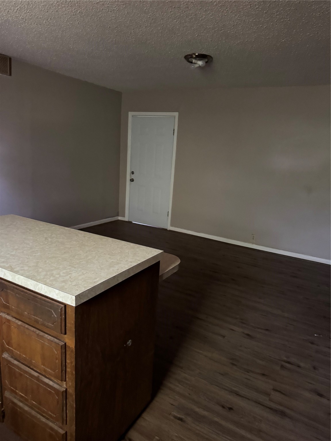 407 W 12th Street Quanah TX 79252