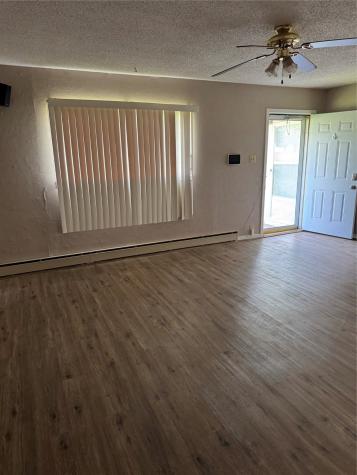 407 W 12th Street Quanah TX 79252