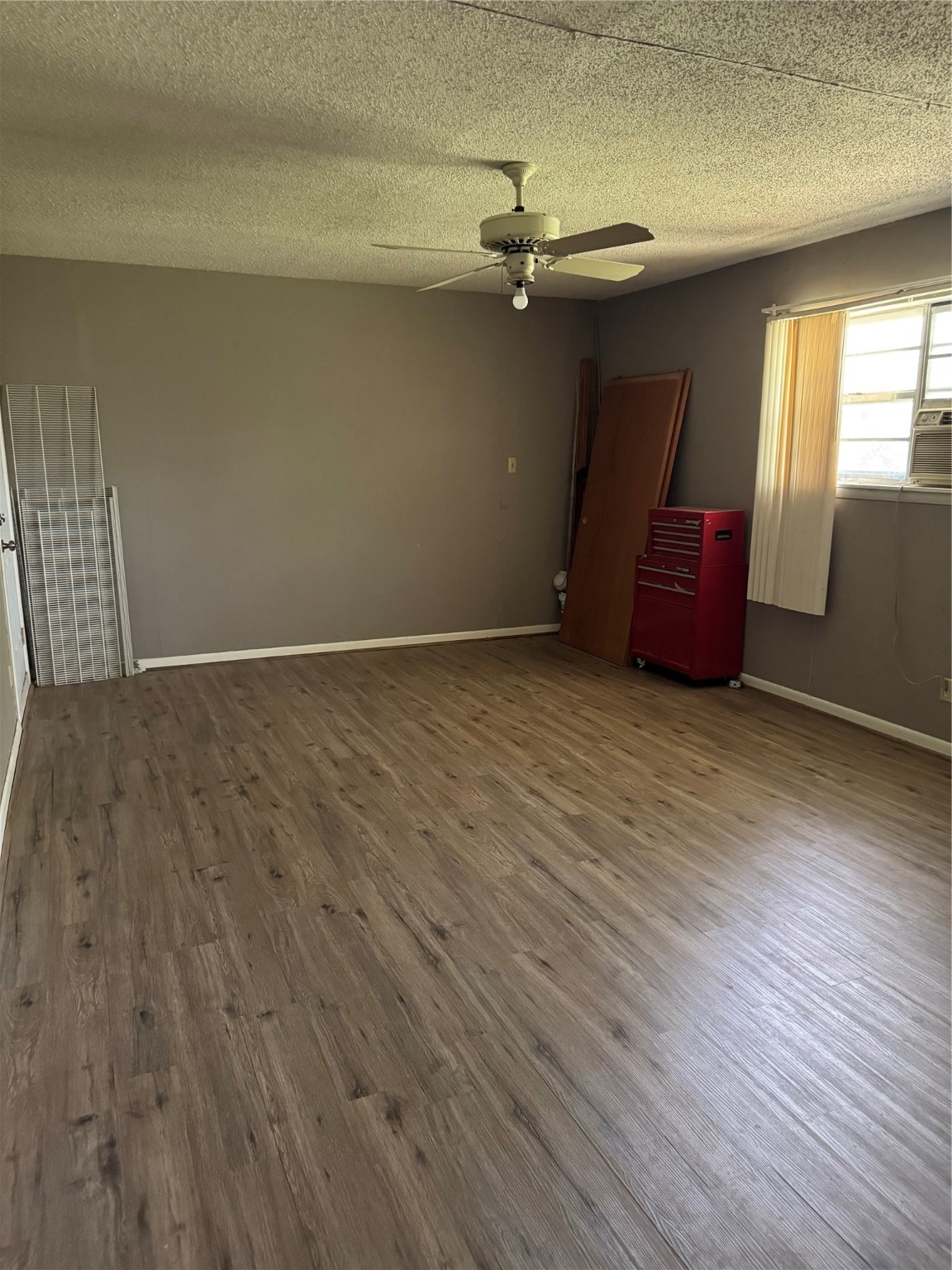 407 W 12th Street Quanah TX 79252
