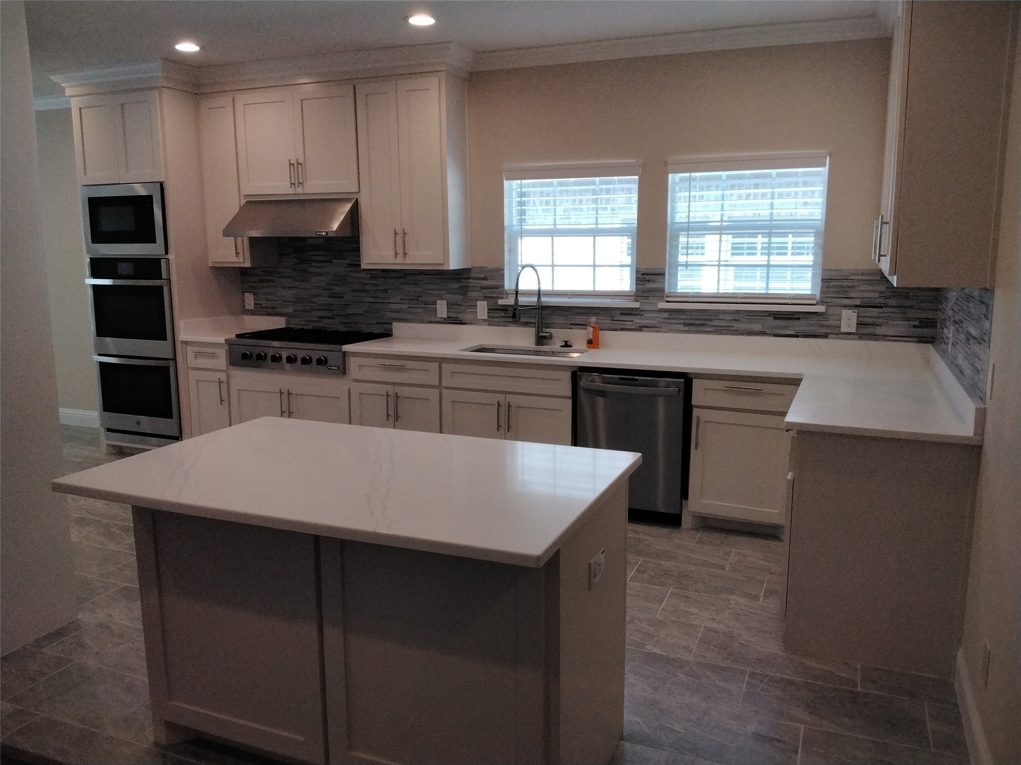 899 E Jefferson Street Van Alstyne TX 75495