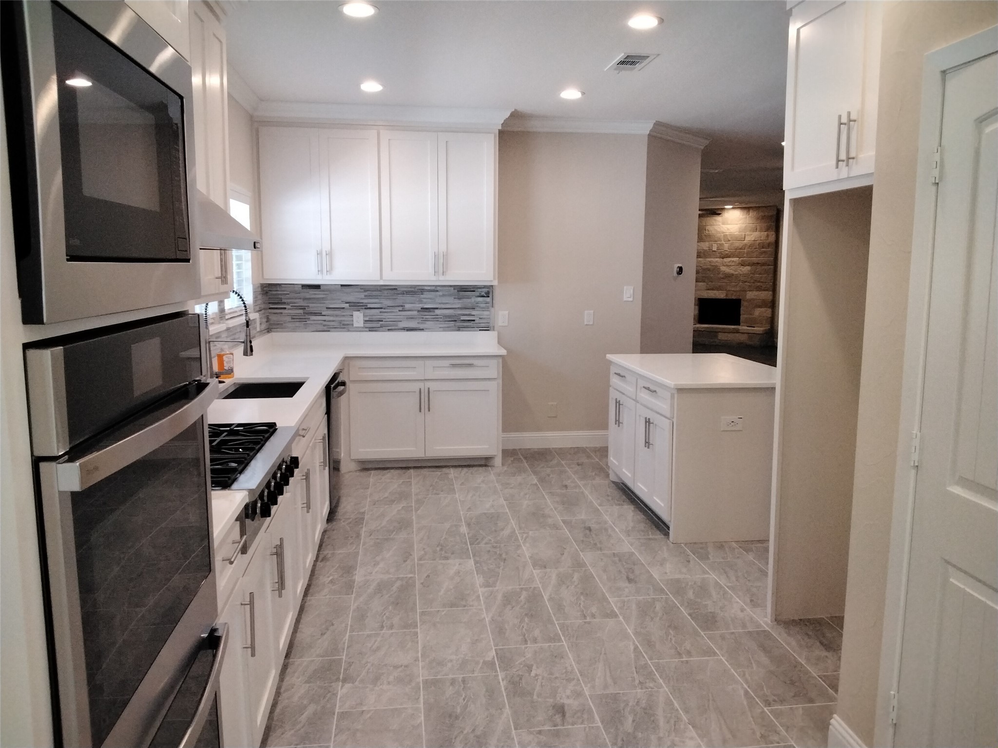 899 E Jefferson Street Van Alstyne TX 75495