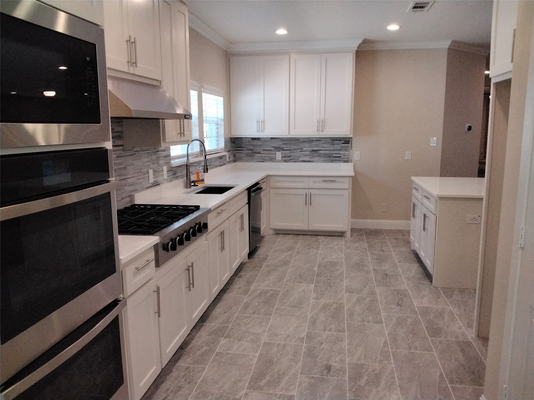 899 E Jefferson Street Van Alstyne TX 75495