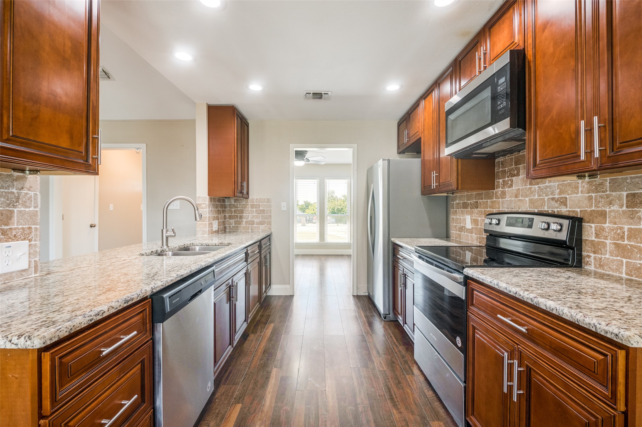 211 Willow Creek Court Mansfield TX 76063