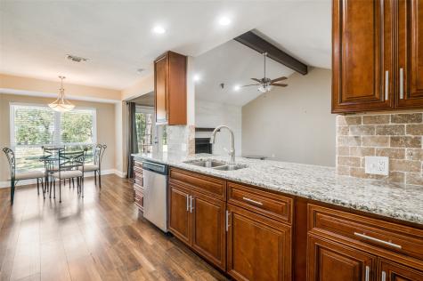 211 Willow Creek Court Mansfield TX 76063