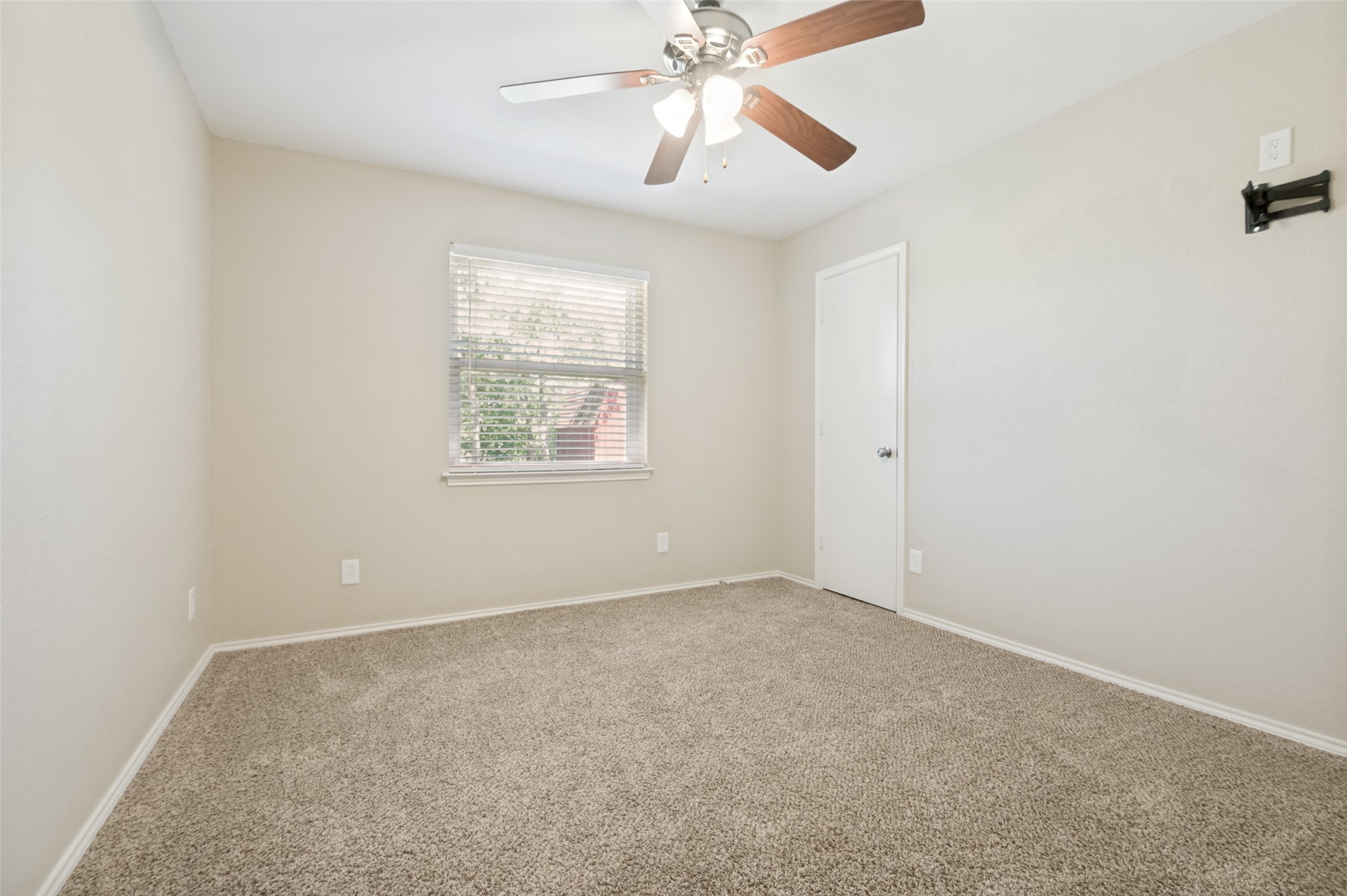 211 Willow Creek Court Mansfield TX 76063