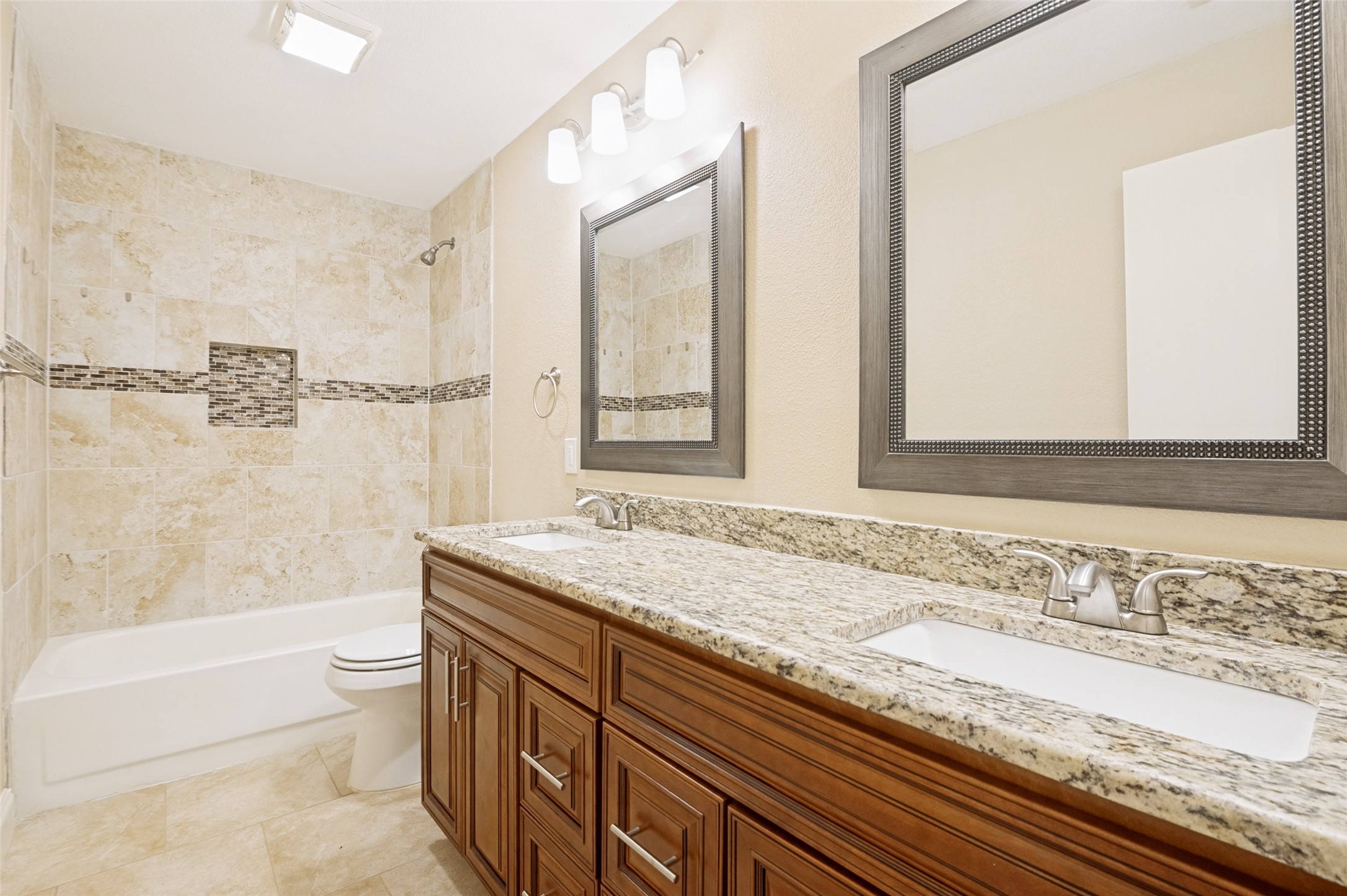 211 Willow Creek Court Mansfield TX 76063
