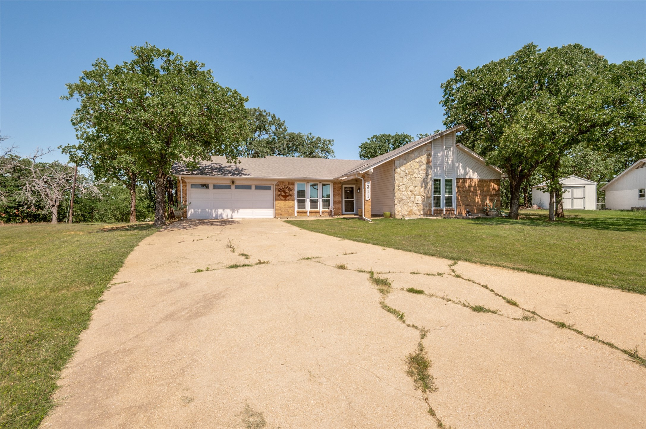 211 Willow Creek Court Mansfield TX 76063